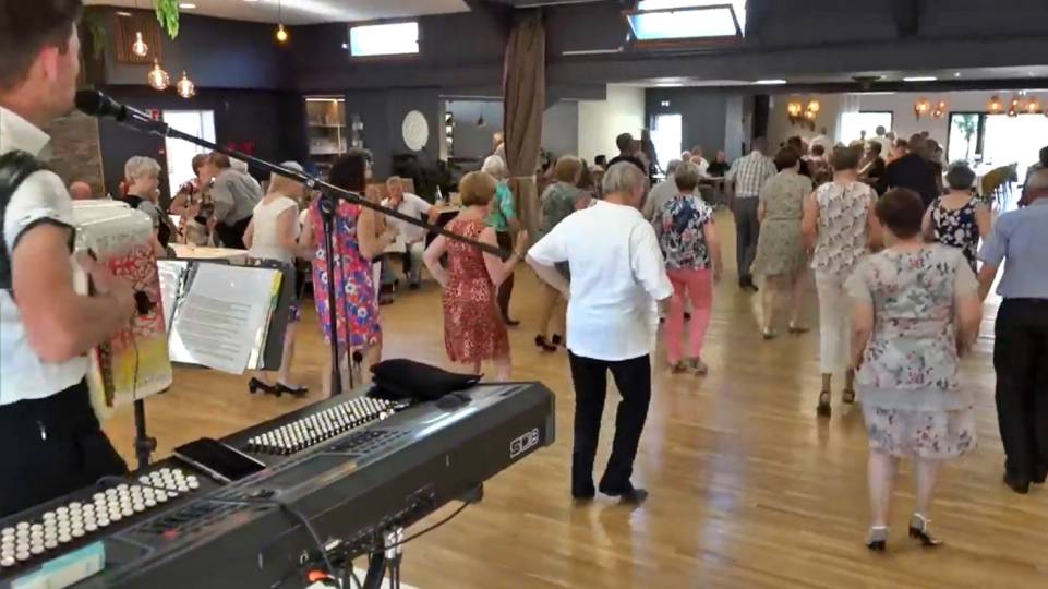 Déjeuner-dansant Cuisses de Grenouilles - Mars