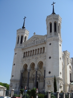 Notre-Dame_de_Fourviere-Lyon.jpg